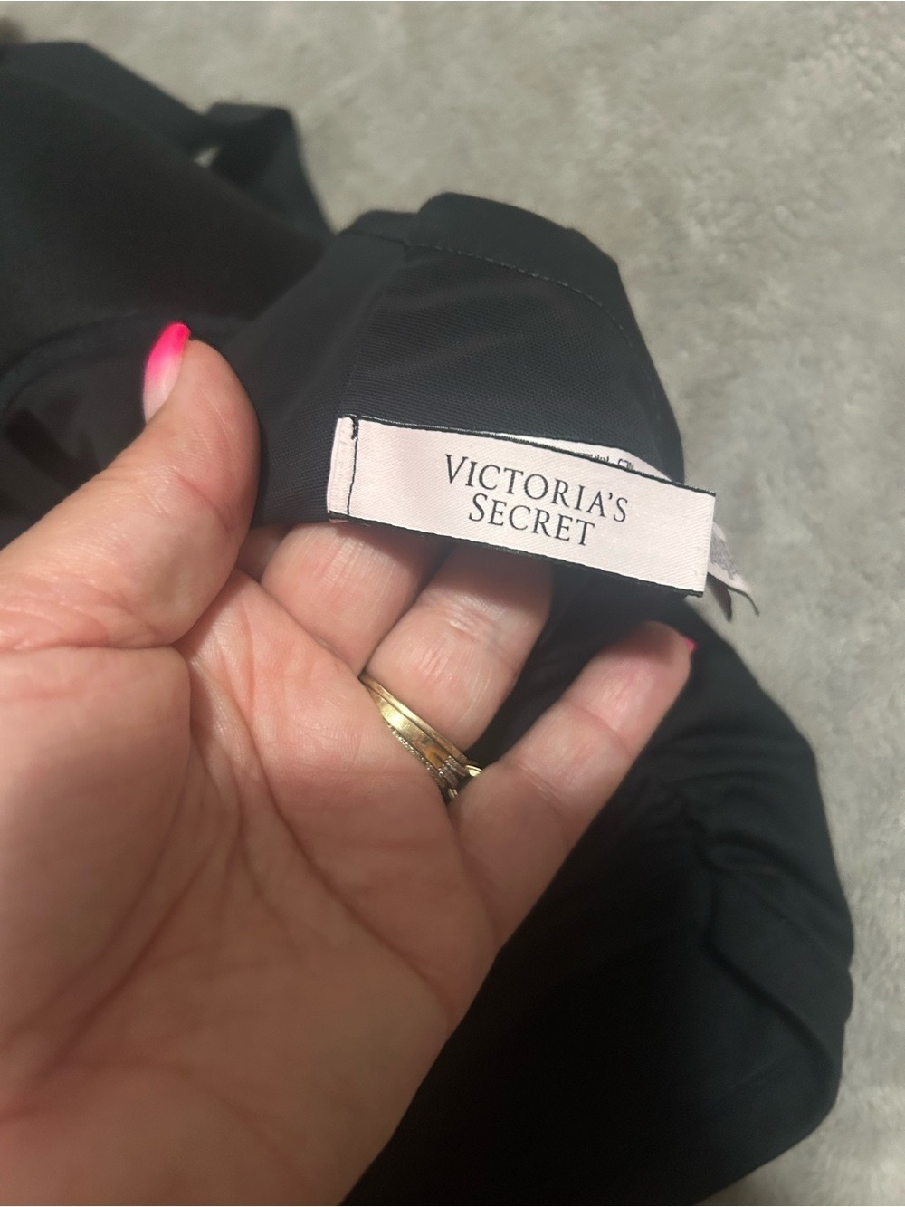 Victoria's Secret Black Seamless Sports Bra - Picture 3 of 4
